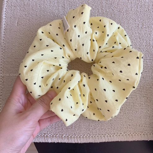 Lottie XXL Scrunchie
