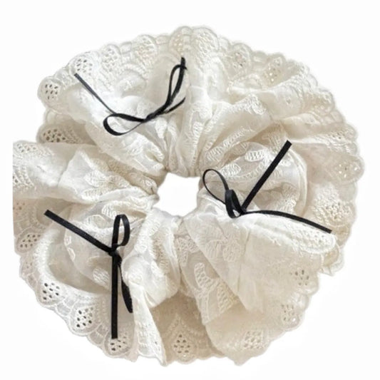 Balletcore Bow Lace XXL 6.3 ” Scrunchie