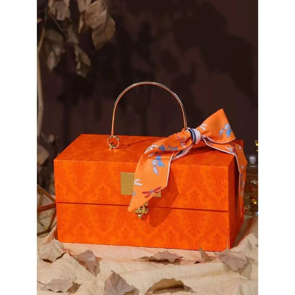 Mystery Scoop Gift Box
